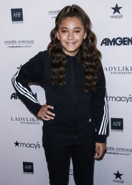 Chloe Mosley, Beverly Hilton Oteli 'nde 11 Eylül 2021' de Beverly Hills, Los Angeles, Kaliforniya, ABD 'de düzenlenen 12.. 