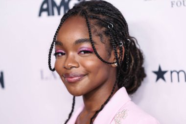 Moschino 'yu giyen aktris Marsai Martin, 11 Eylül 2021' de Beverly Hilton Hotel 'de düzenlenen 12. Geleneksel Kadın Gibi Kadın Ödülleri ve Moda Gösterisi' ne katıldı.. 
