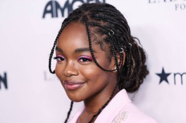 Moschino 'yu giyen aktris Marsai Martin, 11 Eylül 2021' de Beverly Hilton Hotel 'de düzenlenen 12. Geleneksel Kadın Gibi Kadın Ödülleri ve Moda Gösterisi' ne katıldı.. 