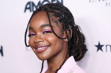 Moschino 'yu giyen aktris Marsai Martin, 11 Eylül 2021' de Beverly Hilton Hotel 'de düzenlenen 12. Geleneksel Kadın Gibi Kadın Ödülleri ve Moda Gösterisi' ne katıldı.. 