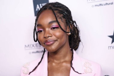 Moschino 'yu giyen aktris Marsai Martin, 11 Eylül 2021' de Beverly Hilton Hotel 'de düzenlenen 12. Geleneksel Kadın Gibi Kadın Ödülleri ve Moda Gösterisi' ne katıldı.. 