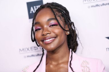 Moschino 'yu giyen aktris Marsai Martin, 11 Eylül 2021' de Beverly Hilton Hotel 'de düzenlenen 12. Geleneksel Kadın Gibi Kadın Ödülleri ve Moda Gösterisi' ne katıldı.. 