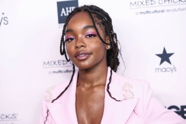 Moschino 'yu giyen aktris Marsai Martin, 11 Eylül 2021' de Beverly Hilton Hotel 'de düzenlenen 12. Geleneksel Kadın Gibi Kadın Ödülleri ve Moda Gösterisi' ne katıldı.. 