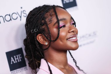 Moschino 'yu giyen aktris Marsai Martin, 11 Eylül 2021' de Beverly Hilton Hotel 'de düzenlenen 12. Geleneksel Kadın Gibi Kadın Ödülleri ve Moda Gösterisi' ne katıldı.. 