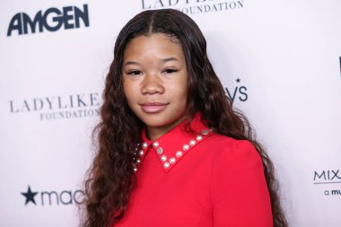 Aktris Storm Reid, 11 Eylül 2021 'de Beverly Hilton Oteli' nde düzenlenen 12. Geleneksel Mükemmel Kadın Gibi Vakıf Ödülleri ve Moda Gösterisi 'ne geldi.. 
