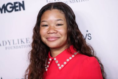 Aktris Storm Reid, 11 Eylül 2021 'de Beverly Hilton Oteli' nde düzenlenen 12. Geleneksel Mükemmel Kadın Gibi Vakıf Ödülleri ve Moda Gösterisi 'ne geldi.. 