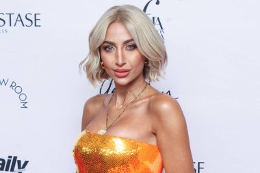 Model Rawan Abdullah Ebu Zaid, 9 Eylül 2021 'de Manhattan, New York, ABD' de bulunan Rockefeller Center 'daki Gökkuşağı Odası' nda düzenlenen 8..