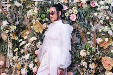 Şarkıcı-söz yazarı Kehlani, 9 Eylül 2021 'de Hudson Yards' da düzenlenen REVOLVE Galerisi NYFW 2021 Sunum ve Açılış Dükkanı 'na geldi..