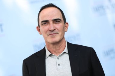 Aktör Patrick Fischler, 1 Eylül 2021 'de Batı Hollywood, Los Angeles, Kaliforniya, ABD' deki Pasifik Tasarım Merkezi 'nde düzenlenen FX Networks' in 'Suçlama Hikayesi' nin Los Angeles Premiere 'ine geldi.