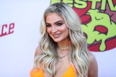 Aktris / model Carrington Brooke Durham, 29 Ağustos 2021 'de Beverly Hills, Los Angeles, Kaliforniya, ABD' de düzenlenen Dünyanın En Büyük Pizza Festivali 2021 'e geldi.. 