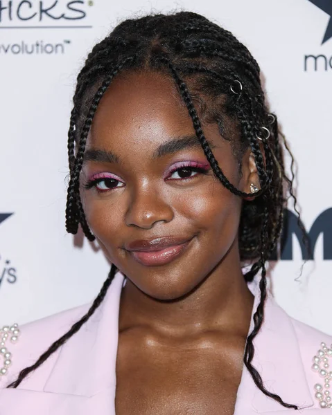 Moschino 'yu giyen aktris Marsai Martin, 11 Eylül 2021' de Beverly Hilton Hotel 'de düzenlenen 12. Geleneksel Kadın Gibi Kadın Ödülleri ve Moda Gösterisi' ne katıldı.. 