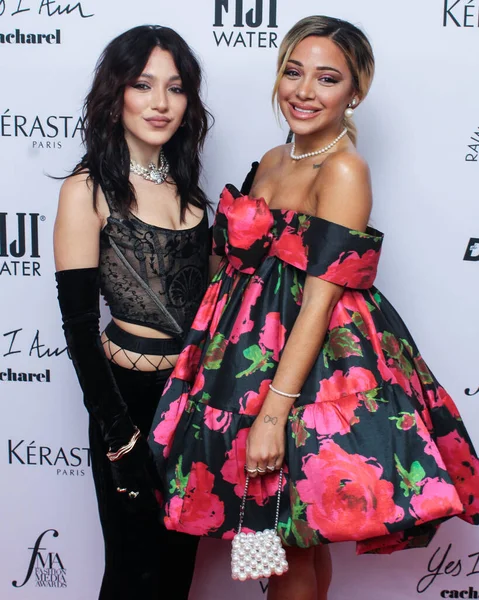 Niki Demartino Hermana Gabi Demartino Llegan Daily Front Row 8Th —  Fotos de Stock