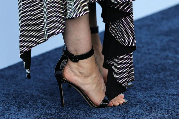演员莎拉鲍尔森穿着亚历山大 Vauthier Vauthier礼服 穿着泰勒 埃利斯包包的皮鞋的女主角莎拉鲍尔森参加了2021年9月1日在美国太平洋设计中心举行的Fx电视台的首映会 — 图库照片