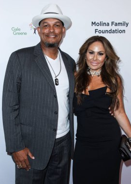 Amerikalı beyzbol atleti David Justice ve eşi Rebecca Villalobos, 20 Ağustos 2021 'de Beverly Hilton Oteli' nde düzenlenen 21. Harold ve Carole Pompa Vakfı Galasına geldiler.. 