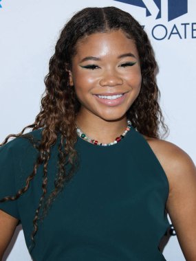 Aktris Storm Reid, 20 Ağustos 2021 'de Beverly Hilton Oteli' nde düzenlenen 21. Harold ve Carole Pompa Vakfı Galasına geldi.. 