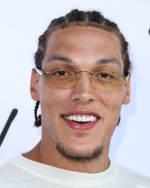 Amerikalı profesyonel basketbolcu Aaron Gordon, 15 Ağustos 2021 'de Los Angeles, Kaliforniya' da düzenlenen Lionne Fall / Winter 2021 Moda Show 'a geldi.. 