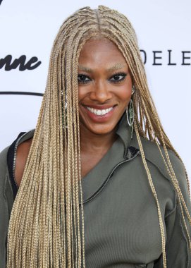 Maad Moiselle, 15 Ağustos 2021 'de Los Angeles, Kaliforniya' da düzenlenen Lionne Güz / Kış Moda Şovu 'na geldi..