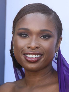 Dolce ve Gabbana elbisesi ve Bvlgari mücevheri giyen aktris / şarkıcı Jennifer Hudson, 8 Ağustos 2021 'de Westwood, Los Angeles, Kaliforniya, ABD' deki Regency Village Theatre 'da düzenlenen Los Angeles' ın 'Respect of MGM' sinin Los Angeles galasına geldi.. 