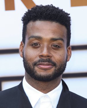 Kris Bowers, 8 Ağustos 2021 'de Westwood, Los Angeles, Kaliforniya, ABD' deki Regency Village Theatre 'da düzenlenen MGM' nin 'Saygı' nın Los Angeles prömiyerine geldi.. 