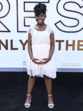 Skye Dakota Turner, 8 Ağustos 2021 'de Westwood, Los Angeles, Kaliforniya, ABD' deki Regency Village Theatre 'da düzenlenen MGM' nin 