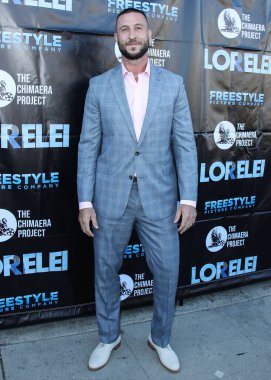 Aktör Pablo Schreiber 28 Temmuz 2021 tarihinde Los Angeles, Kaliforniya, ABD 'de bulunan Laemmle Royal' de düzenlenen Vertical Entertainment 'in Lorelei' nin Los Angeles prömiyerine geldi.. 