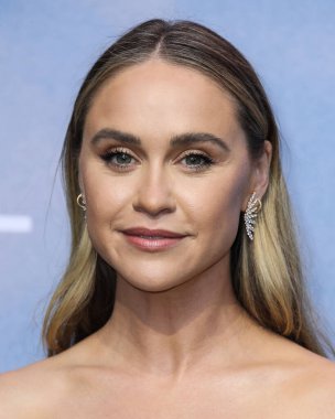 Aktris Becca Tobin, 15 Temmuz 2021 'de Westfield Century City AVM' de düzenlenen Disney + 'Turner & Hooch' Los Angeles Premiere Organizasyonu 'na katıldı.. 