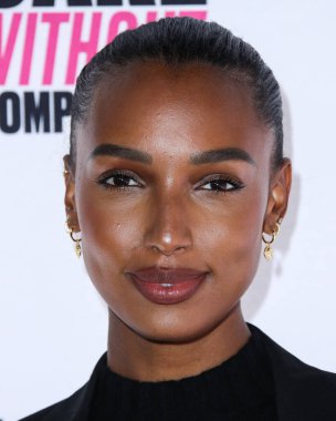 Model Jasmine Tookes, 18 Haziran 2021 'de Hyde Sunset Kitchen + Cocktails' da düzenlenen UOMA Güzellik Gururu Ayı ve Haziran ayının açılış etkinliğine katılıyor..
