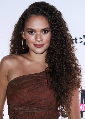 Aktris Madison Pettis, 18 Haziran 2021 'de Hyde Sunset Kitchen + Cocktails' de düzenlenen UOMA Güzellik Gurur Ayı ve Haziran Kutlama Açılışına katıldı..