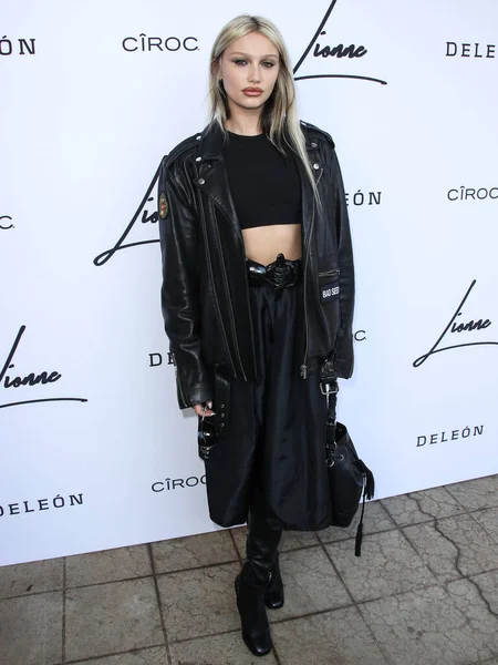 Model Cailin Russo Érkezik Lionne Fall Winter 2021 Fashion Show — Stock Fotó