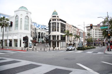 31 Mart 2020 'de Beverly Hills, Los Angeles, Kaliforniya, ABD' de Rodeo Drive manzarası. Los Angeles turizm ve eğlence sektörü, Coronavirus COVID-19 salgınının ardından 'Evdeki Daha Güvenli' nedeniyle geçici olarak kapatıldı. 