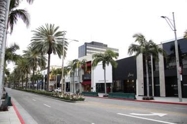 31 Mart 2020 'de Beverly Hills, Los Angeles, Kaliforniya, ABD' de Rodeo Drive manzarası. Los Angeles turizm ve eğlence sektörü, Coronavirus COVID-19 salgınının ardından 'Evdeki Daha Güvenli' nedeniyle geçici olarak kapatıldı. 