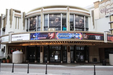  The Grove Los Angeles 'taki Pasifik Tiyatrosu, 31 Mart 2020' de Beverly Grove, Los Angeles, Kaliforniya, ABD 'de. Los Angeles turizm, perakende ve eğlence sektörü işletmeleri Coronavirus COVID-19 salgını nedeniyle geçici olarak kapatıldı