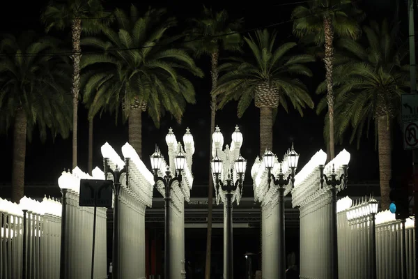 Una Vista Exterior Instalación Farolas Urban Light Fuera Del Museo —  Fotos de Stock