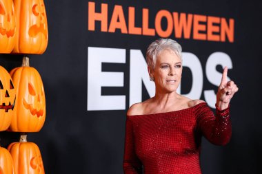 Amerikalı aktris Jamie Lee Curtis (Barones Haden-Guest), 11 Ekim 2022 'de Hollywood, Los Angeles, Kaliforniya, ABD' deki TCL Çin Tiyatrosu 'nda düzenlenen Universal Pictures and Blumhouse Productions' Halloween Ends 'in dünya prömiyerine geldi..