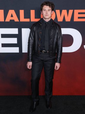 Kanadalı aktör Rohan Campbell, 11 Ekim 2022 'de Hollywood, Los Angeles, Kaliforniya, ABD' deki TCL Çin Tiyatrosu IMAX 'te düzenlenen Universal Pictures and Blumhouse Productions' Halloween Ends 'in dünya prömiyerine geldi..