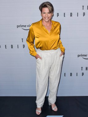 Amerikalı aktris, öğretmen, şarkıcı ve aktivist Alexandra Billings, 11 Ekim 2022 'de Los Angeles, Kaliforniya, ABD' de bulunan Ace Hotel 'deki The Theatre' da düzenlenen Amazon Prime Video 'nun' The Peripheral 'adlı galasına geldi.. 