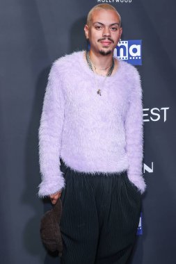 Amerikalı aktör ve müzisyen Evan Ross, 12 Ekim 2022 'de Hollywood, Los Angeles' ta düzenlenen 22. Yıllık Çığlık Festivali - WellGo USA 'nın 