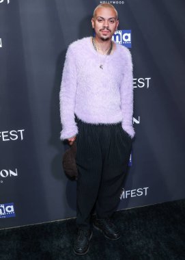 Amerikalı aktör ve müzisyen Evan Ross, 12 Ekim 2022 'de Hollywood, Los Angeles' ta düzenlenen 22. Yıllık Çığlık Festivali - WellGo USA 'nın 