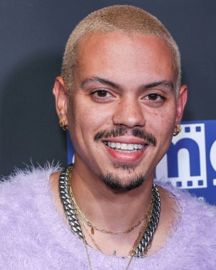 Amerikalı aktör ve müzisyen Evan Ross, 12 Ekim 2022 'de Hollywood, Los Angeles' ta düzenlenen 22. Yıllık Çığlık Festivali - WellGo USA 'nın 