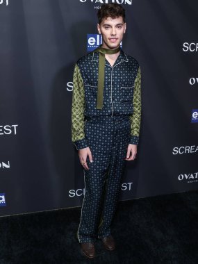 İngiliz aktör Max Harwood, 12 Ekim 2022 'de Hollywood, Los Angeles, Kaliforniya' da düzenlenen WellGo USA 'nın 