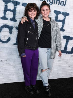 Aktris / ikiz kız kardeşler Railey Gilliland ve Seazynn Gilliland, 13 Ekim 2022 'de ABD' nin Los Angeles, Los Angeles, Kaliforniya, ABD 'de Retan Hotel' deki No Vacancy 'de düzenlenen Amazon Freevee' nin Lise Evi Partisi 'ne geldiler..