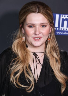 Amerikalı aktris ve şarkıcı Abigail Breslin, 14 Ekim 2022 'de Hollywood, Los Angeles, Kaliforniya' da düzenlenen 22. Yıllık Korku Festivali - The Avenue Entertainment 'in' Slayer 'filminin dünya prömiyeri, 