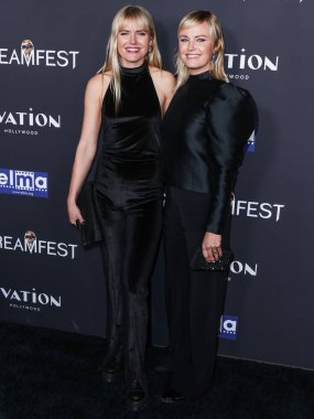 İsveçli aktris Julia Sandstrom ve İsveçli-Amerikalı aktris ve model Malin Kerman (Malin Akerman), TCL Çin 6 Tiyatrosu 'nda düzenlenen 22. Yıllık Çığlık Festivali Korku Film Festivali - Avenue Entertainment' in 'Slayer' filminin dünya prömiyeri