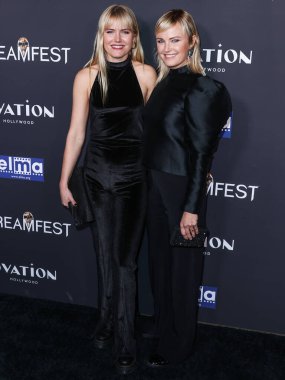 İsveçli aktris Julia Sandstrom ve İsveçli-Amerikalı aktris ve model Malin Kerman (Malin Akerman), TCL Çin 6 Tiyatrosunda düzenlenen 22. Yıllık Çığlık Festivali Korku Film Festivali - Avenue Entertainment 'in' Slayer 'filminin dünya prömiyeri 
