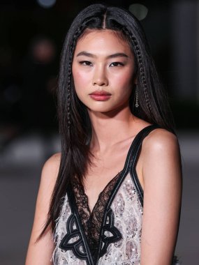 Hoyeon Jung, 15 Ekim 2022 'de ABD' nin Kaliforniya eyaletinin Los Angeles kentinde bulunan Akademi Sinema Filmleri Müzesi 'nde Rolex tarafından sunulan 2..