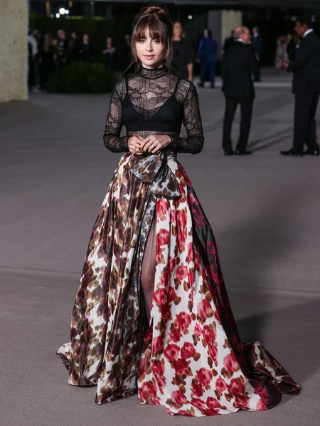 Lily Collins Datang 2Nd Annual Academy Museum Motion Pictures Gala — Stok Foto