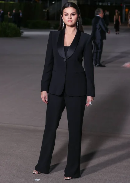 Selena Gomez Przyjeżdża Doroczną Galę Akademii Motion Pictures Prezentowaną Przez — Zdjęcie stockowe