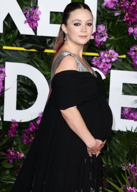 Louis Vuitton giyimli Amerikalı aktris Billie Lourd, 17 Ekim 2022 'de Westwood, Los Angeles, Kaliforniya, ABD' deki Regency Village Theatre 'da düzenlenen Universal Pictures' Ticket To Paradise 'ın Los Angeles galasına geldi..