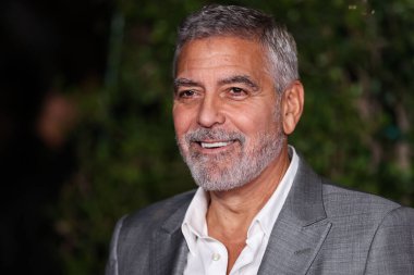 Amerikalı aktör George Clooney, 17 Ekim 2022 'de Westwood, Los Angeles, Kaliforniya, ABD' deki Regency Village Theatre 'da düzenlenen Universal Pictures' Ticket to Paradise 'ın Los Angeles prömiyerine geldi..