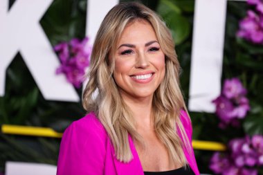 Amerikalı aktris Jessica Hall, 17 Ekim 2022 'de Westwood, Los Angeles, Kaliforniya, ABD' deki Regency Village Theatre 'da düzenlenen Universal Pictures' ın 'Ticket to Paradise' filminin Los Angeles galasına geldi..